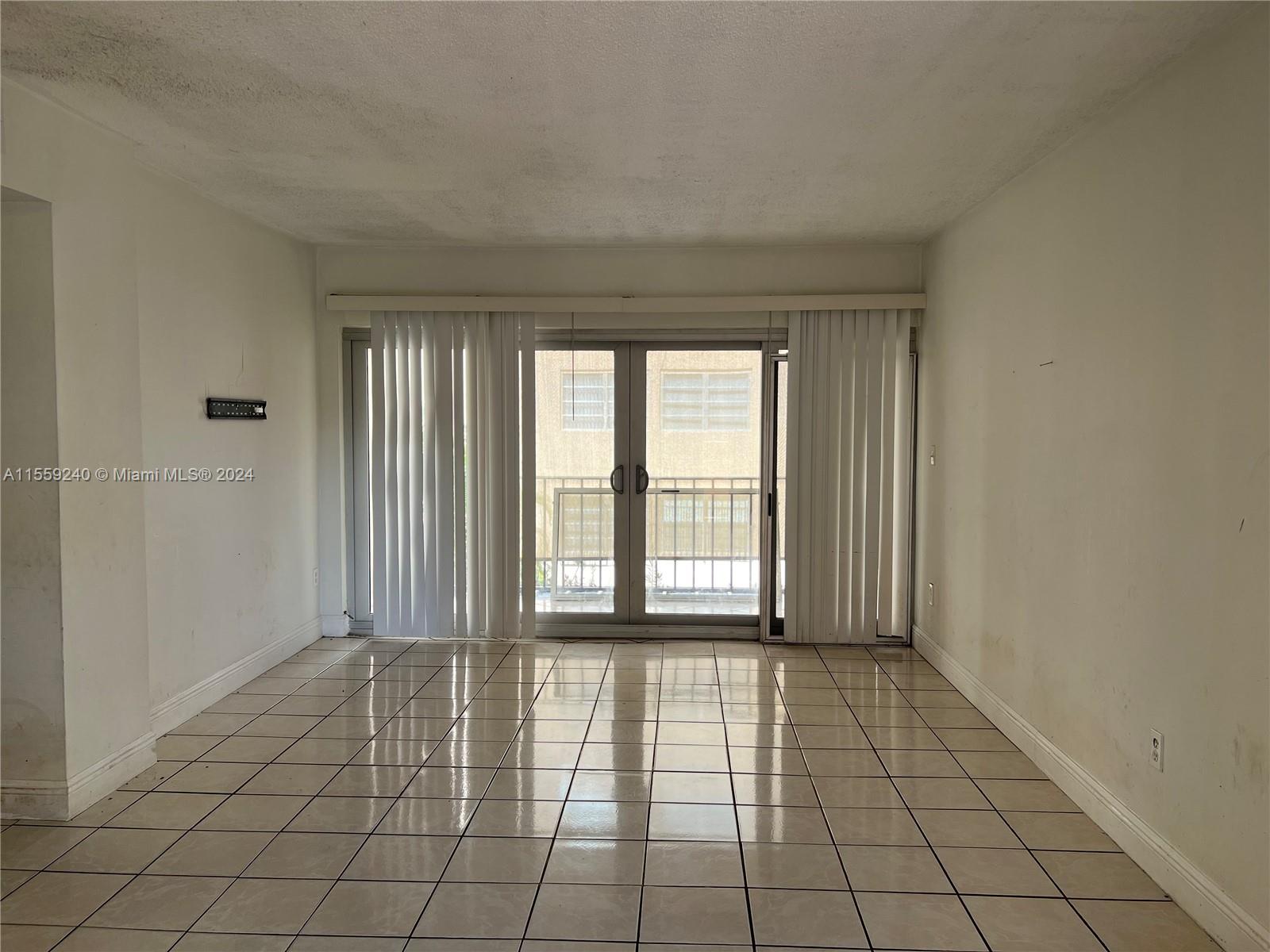 8893 Fontainebleau Blvd 204, Miami, Florida 33172, 2 Bedrooms Bedrooms, ,2 BathroomsBathrooms,Residentiallease,For Rent,8893 Fontainebleau Blvd 204,A11559240