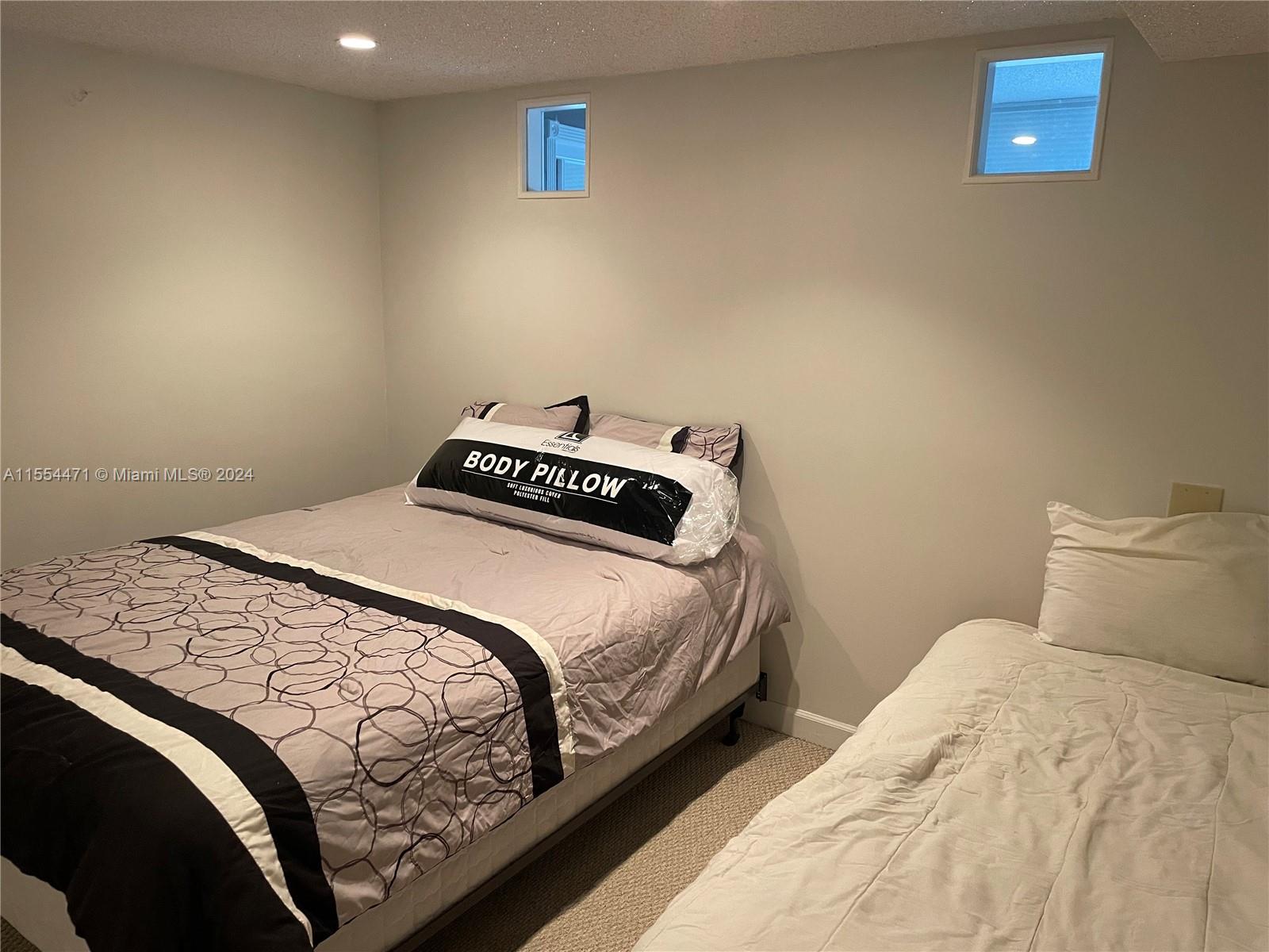 5005 Collins Ave 616, Miami Beach, Florida 33140, 1 Bedroom Bedrooms, ,1 BathroomBathrooms,Residential,For Sale,5005 Collins Ave 616,A11554471