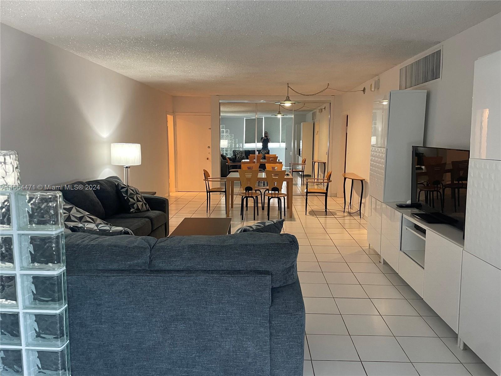 5005 Collins Ave 616, Miami Beach, Florida 33140, 1 Bedroom Bedrooms, ,1 BathroomBathrooms,Residential,For Sale,5005 Collins Ave 616,A11554471