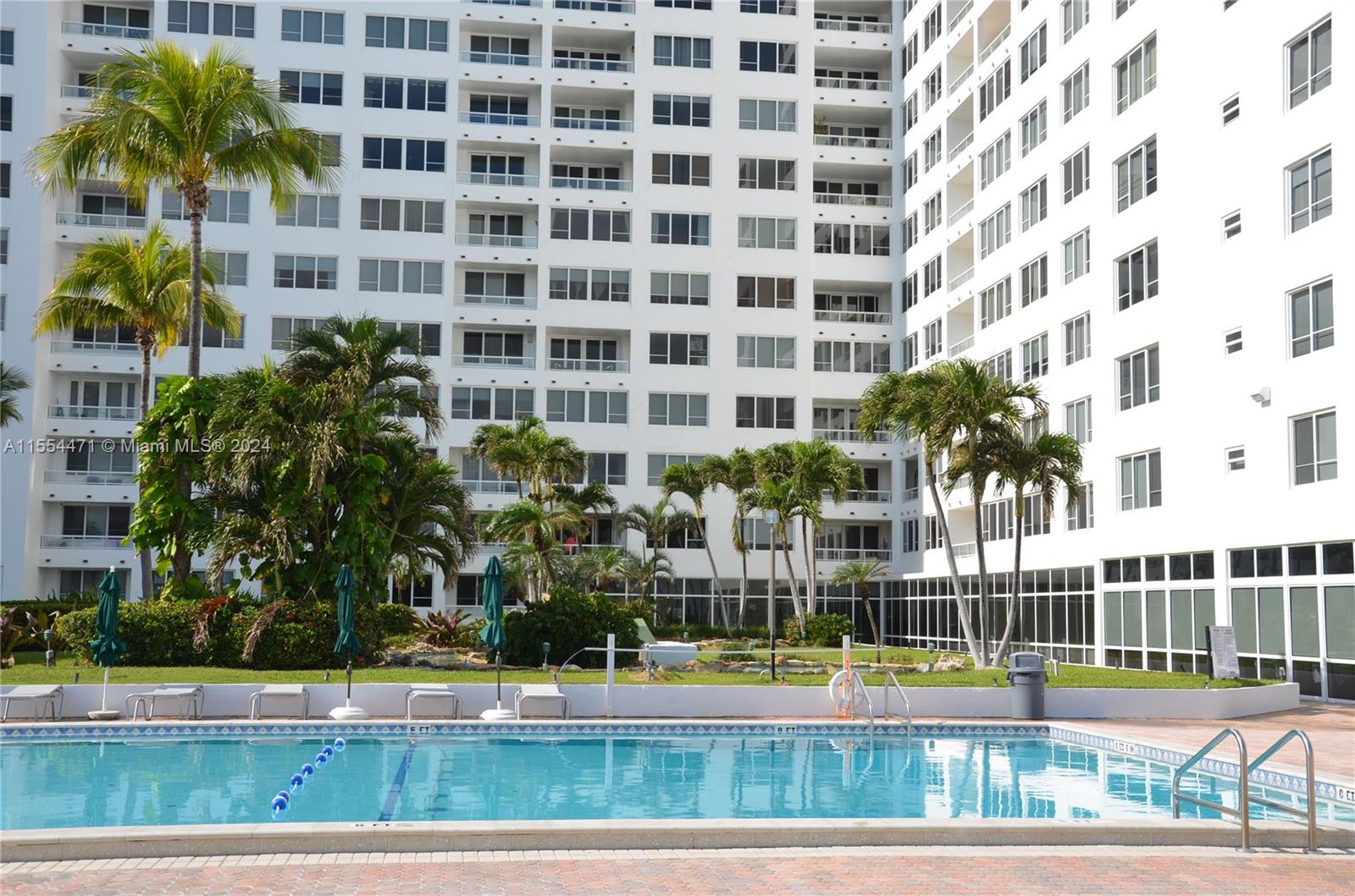 5005 Collins Ave 616, Miami Beach, Florida 33140, 1 Bedroom Bedrooms, ,1 BathroomBathrooms,Residential,For Sale,5005 Collins Ave 616,A11554471