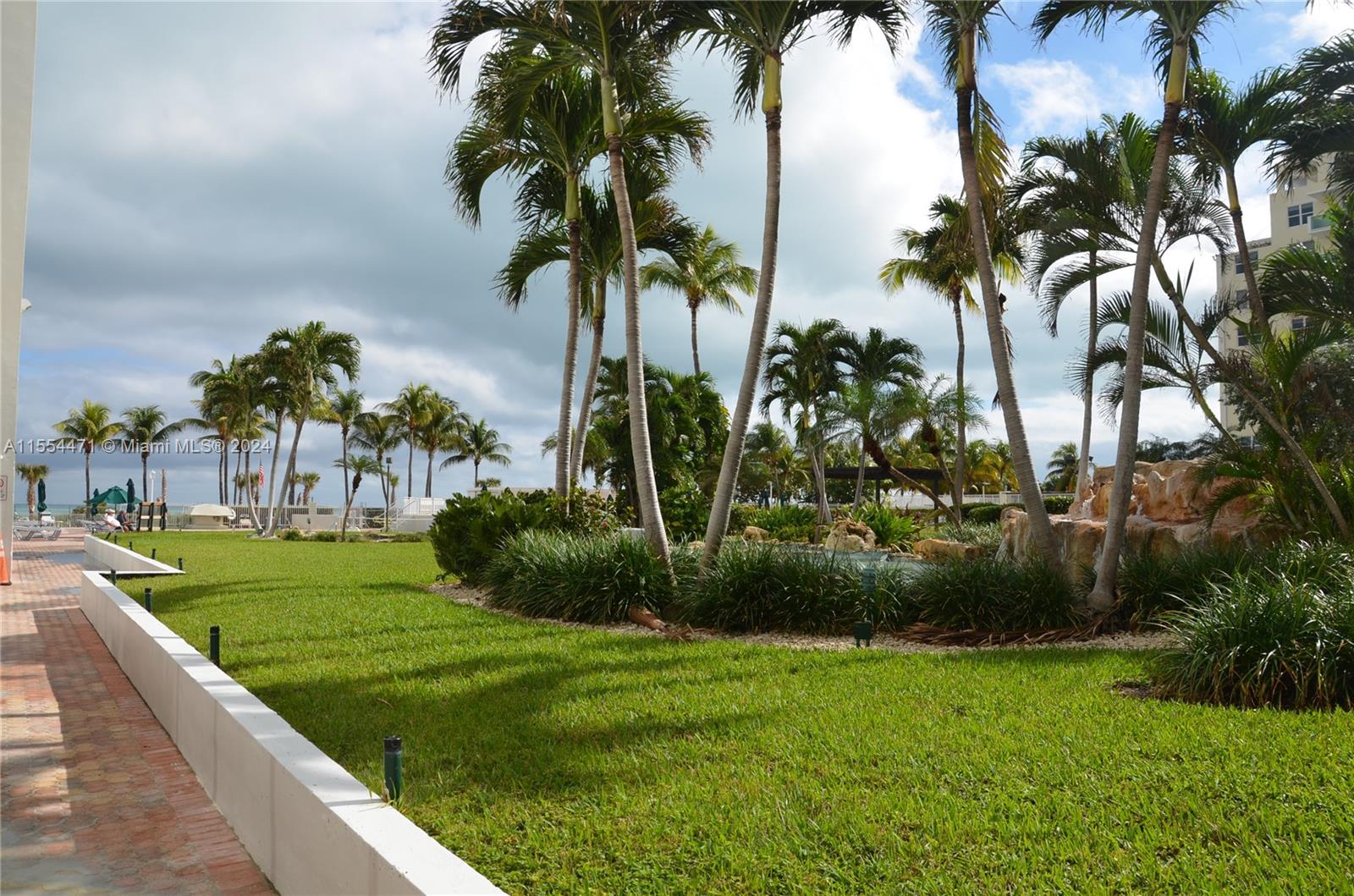 5005 Collins Ave 616, Miami Beach, Florida 33140, 1 Bedroom Bedrooms, ,1 BathroomBathrooms,Residential,For Sale,5005 Collins Ave 616,A11554471