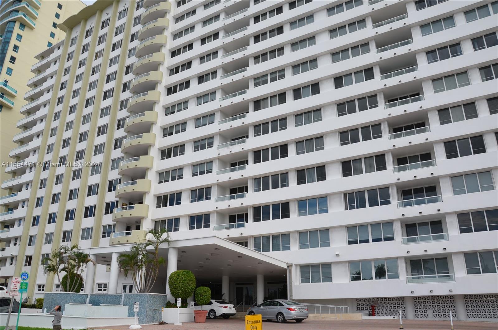 5005 Collins Ave 616, Miami Beach, Florida 33140, 1 Bedroom Bedrooms, ,1 BathroomBathrooms,Residential,For Sale,5005 Collins Ave 616,A11554471