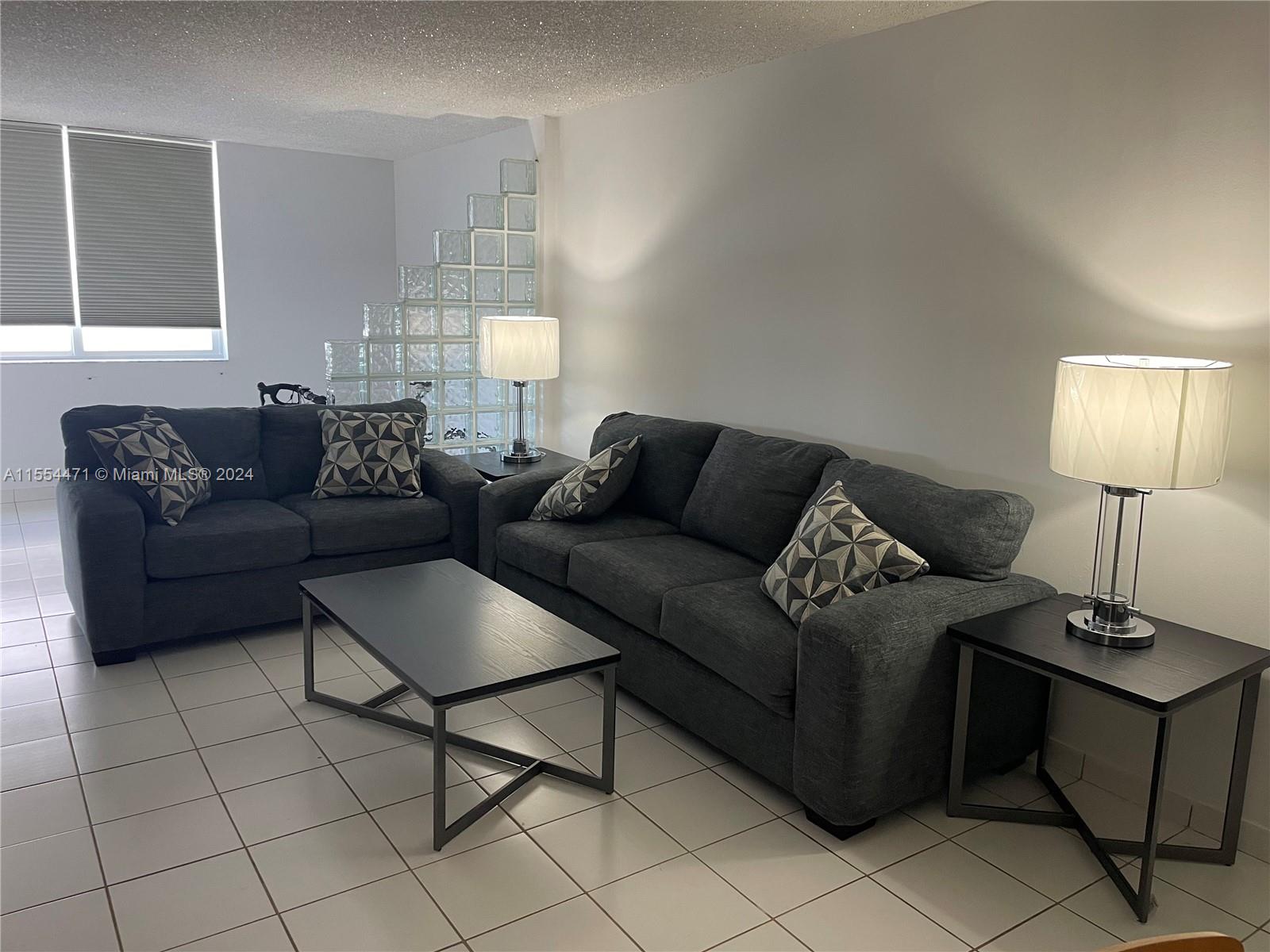 5005 Collins Ave 616, Miami Beach, Florida 33140, 1 Bedroom Bedrooms, ,1 BathroomBathrooms,Residential,For Sale,5005 Collins Ave 616,A11554471
