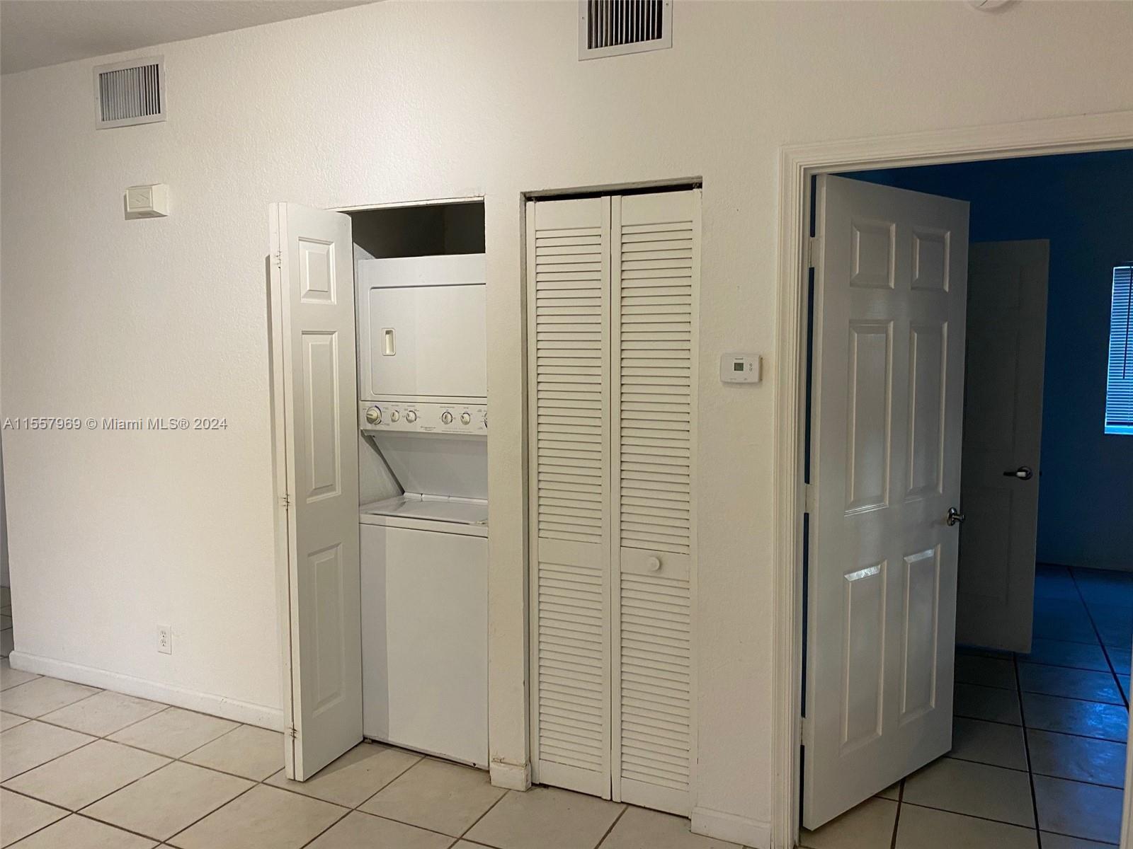 4950 WASHINGTON ST 12-4, Hollywood, Florida 33021, 2 Bedrooms Bedrooms, ,2 BathroomsBathrooms,Residential,For Sale,4950 WASHINGTON ST 12-4,A11557969