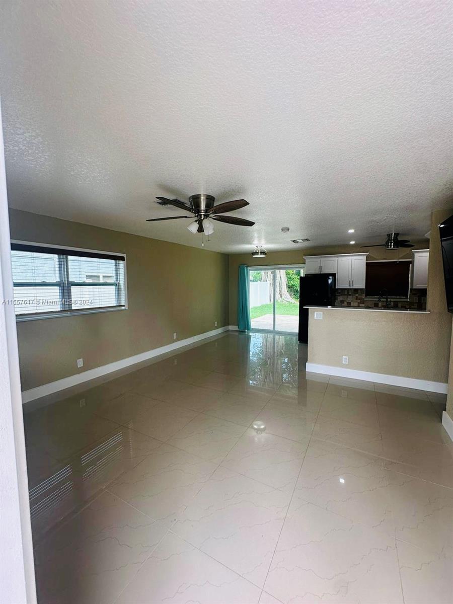 4979 SW 4th St 4979, Margate, Florida 33068, 3 Bedrooms Bedrooms, ,2 BathroomsBathrooms,Residentiallease,For Rent,4979 SW 4th St 4979,A11557617