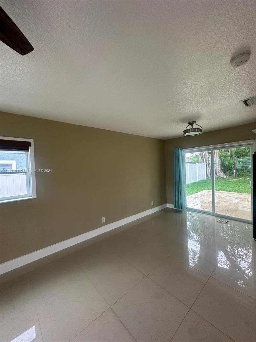 4979 SW 4th St 4979, Margate, Florida 33068, 3 Bedrooms Bedrooms, ,2 BathroomsBathrooms,Residentiallease,For Rent,4979 SW 4th St 4979,A11557617