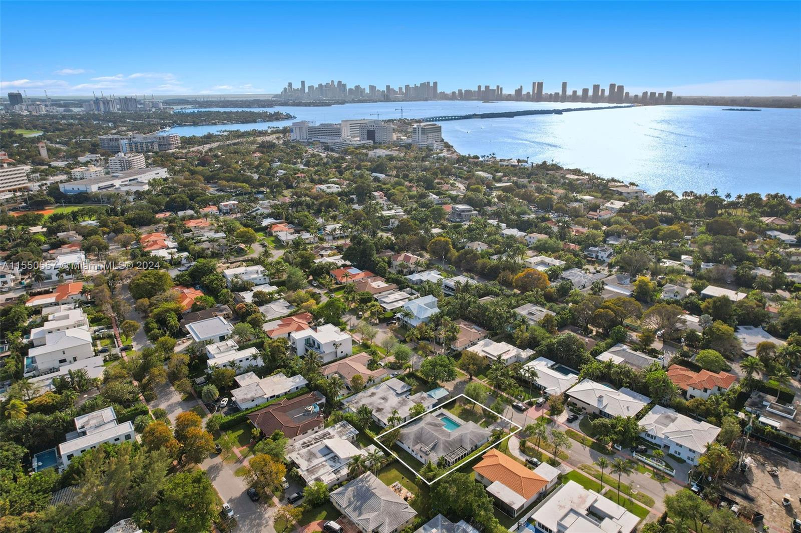 4525 N Jefferson Ave, Miami Beach, Florida 33140, 4 Bedrooms Bedrooms, ,3 BathroomsBathrooms,Residential,For Sale,4525 N Jefferson Ave,A11550557