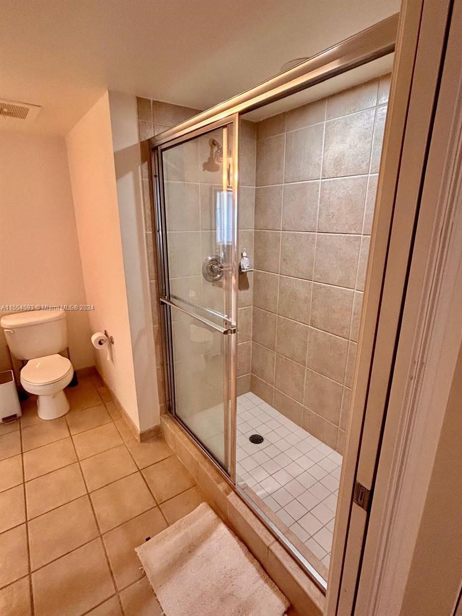 19501 W Country Club Dr 1405, Aventura, Florida 33180, 2 Bedrooms Bedrooms, ,2 BathroomsBathrooms,Residentiallease,For Rent,19501 W Country Club Dr 1405,A11554593