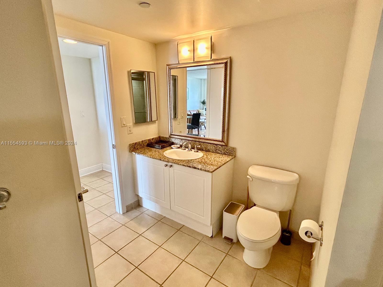 19501 W Country Club Dr 1405, Aventura, Florida 33180, 2 Bedrooms Bedrooms, ,2 BathroomsBathrooms,Residentiallease,For Rent,19501 W Country Club Dr 1405,A11554593