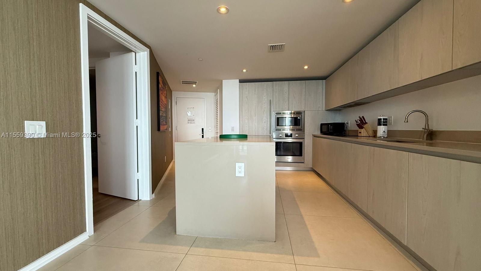 4111 S Ocean Dr 2912, Hollywood, Florida 33019, 1 Bedroom Bedrooms, ,1 BathroomBathrooms,Residential,For Sale,4111 S Ocean Dr 2912,A11559390