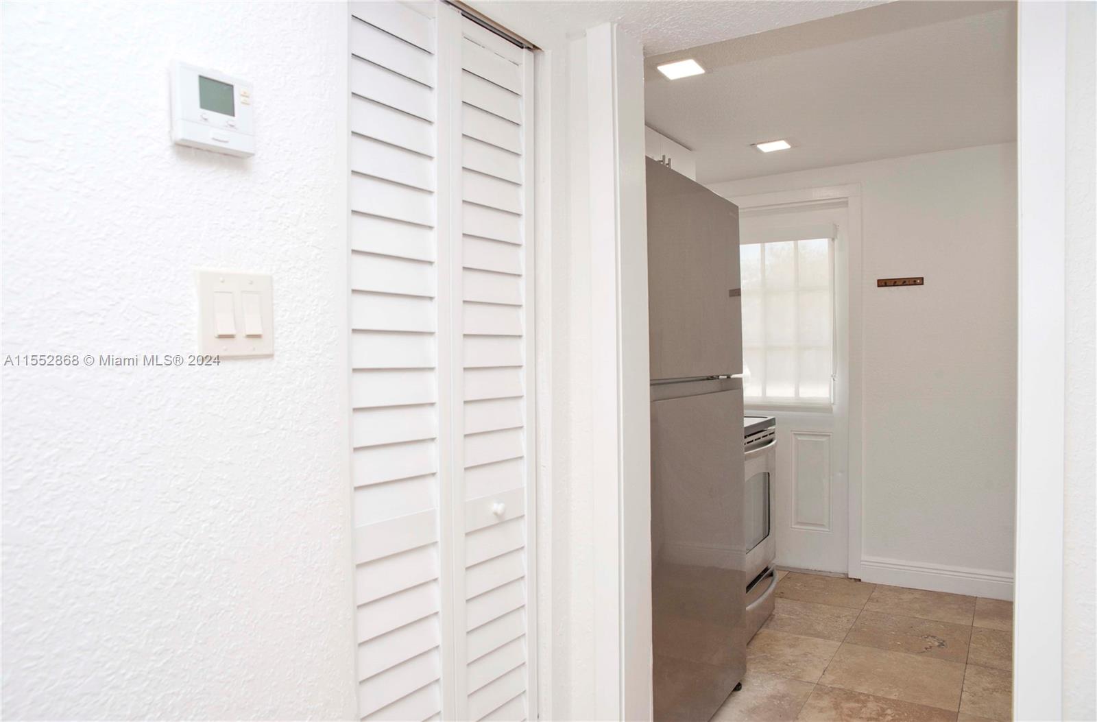 219 S 17th Ave 1, Hollywood, Florida 33020, 1 Bedroom Bedrooms, ,1 BathroomBathrooms,Residentiallease,For Rent,219 S 17th Ave 1,A11552868