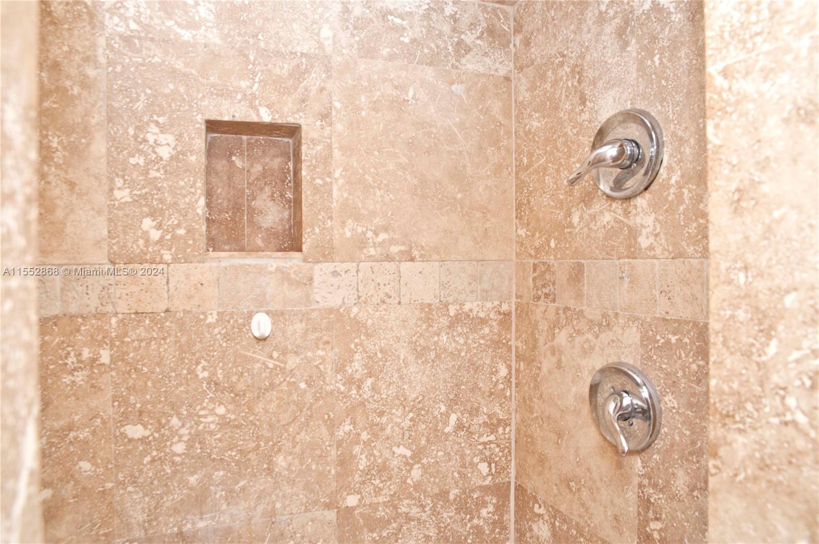 219 S 17th Ave 1, Hollywood, Florida 33020, 1 Bedroom Bedrooms, ,1 BathroomBathrooms,Residentiallease,For Rent,219 S 17th Ave 1,A11552868