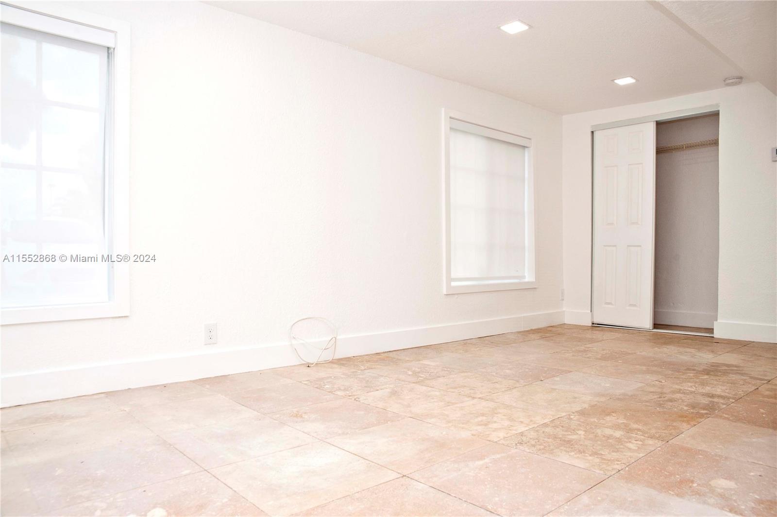 219 S 17th Ave 1, Hollywood, Florida 33020, 1 Bedroom Bedrooms, ,1 BathroomBathrooms,Residentiallease,For Rent,219 S 17th Ave 1,A11552868