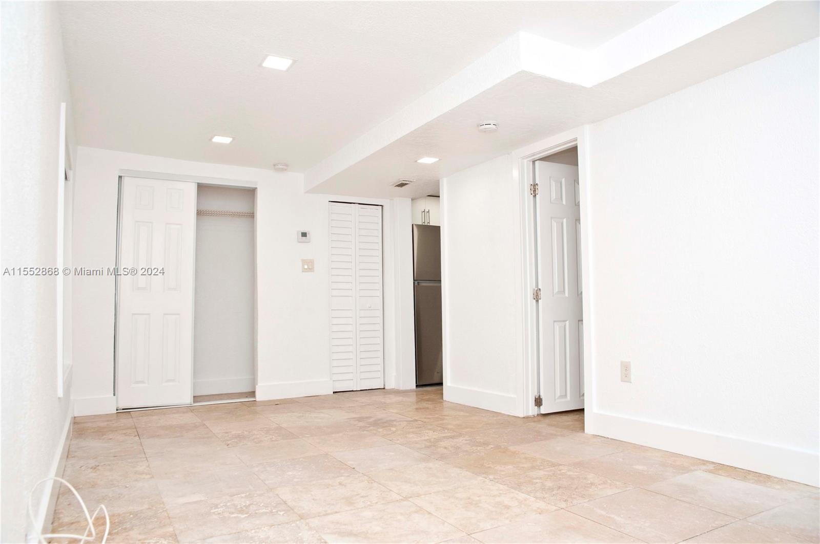 219 S 17th Ave 1, Hollywood, Florida 33020, 1 Bedroom Bedrooms, ,1 BathroomBathrooms,Residentiallease,For Rent,219 S 17th Ave 1,A11552868