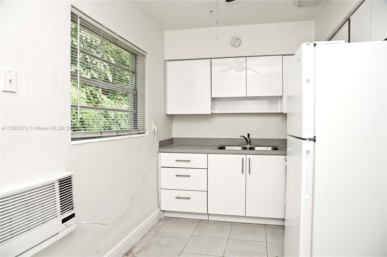 2206 Fillmore St 8, Hollywood, Florida 33020, 1 Bedroom Bedrooms, ,1 BathroomBathrooms,Residentiallease,For Rent,2206 Fillmore St 8,A11552872