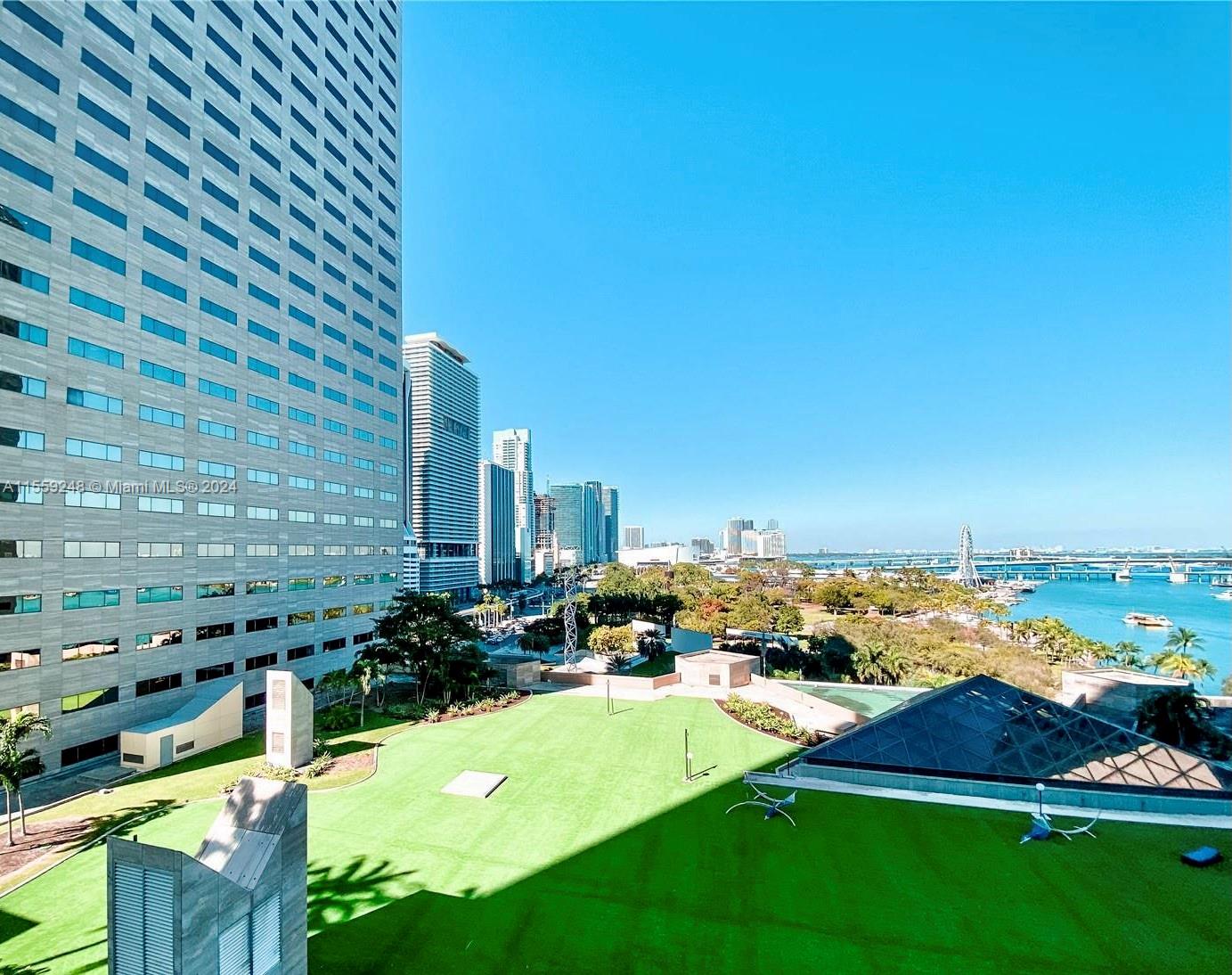 335 S Biscayne Blvd 1804, Miami, Florida 33131, 1 Bedroom Bedrooms, ,1 BathroomBathrooms,Residentiallease,For Rent,335 S Biscayne Blvd 1804,A11559248