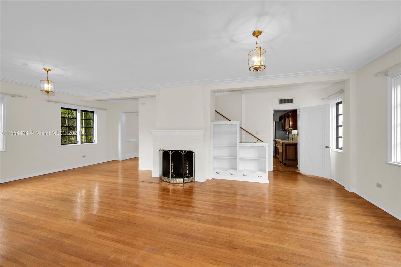 2618 Alhambra Cir, Coral Gables, Florida 33134, 4 Bedrooms Bedrooms, ,3 BathroomsBathrooms,Residential,For Sale,2618 Alhambra Cir,A11554494