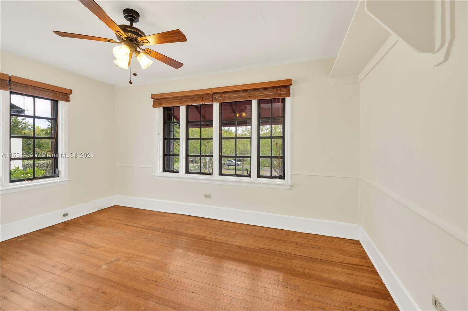 2618 Alhambra Cir, Coral Gables, Florida 33134, 4 Bedrooms Bedrooms, ,3 BathroomsBathrooms,Residential,For Sale,2618 Alhambra Cir,A11554494