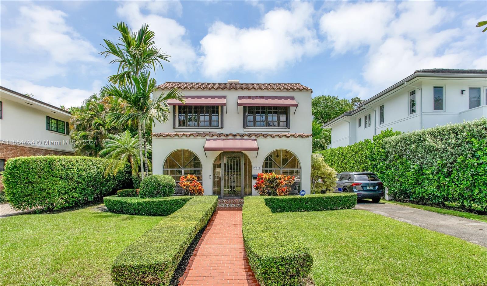 2618 Alhambra Cir, Coral Gables, Florida 33134, 4 Bedrooms Bedrooms, ,3 BathroomsBathrooms,Residential,For Sale,2618 Alhambra Cir,A11554494