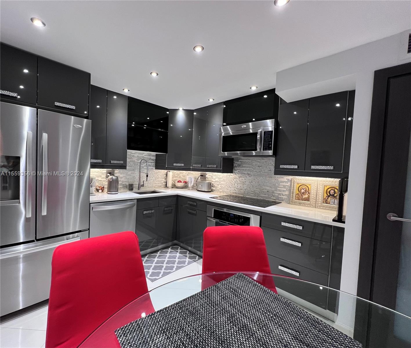 3161 S Ocean Dr 208, Hallandale Beach, Florida 33009, 2 Bedrooms Bedrooms, ,2 BathroomsBathrooms,Residentiallease,For Rent,3161 S Ocean Dr 208,A11559356