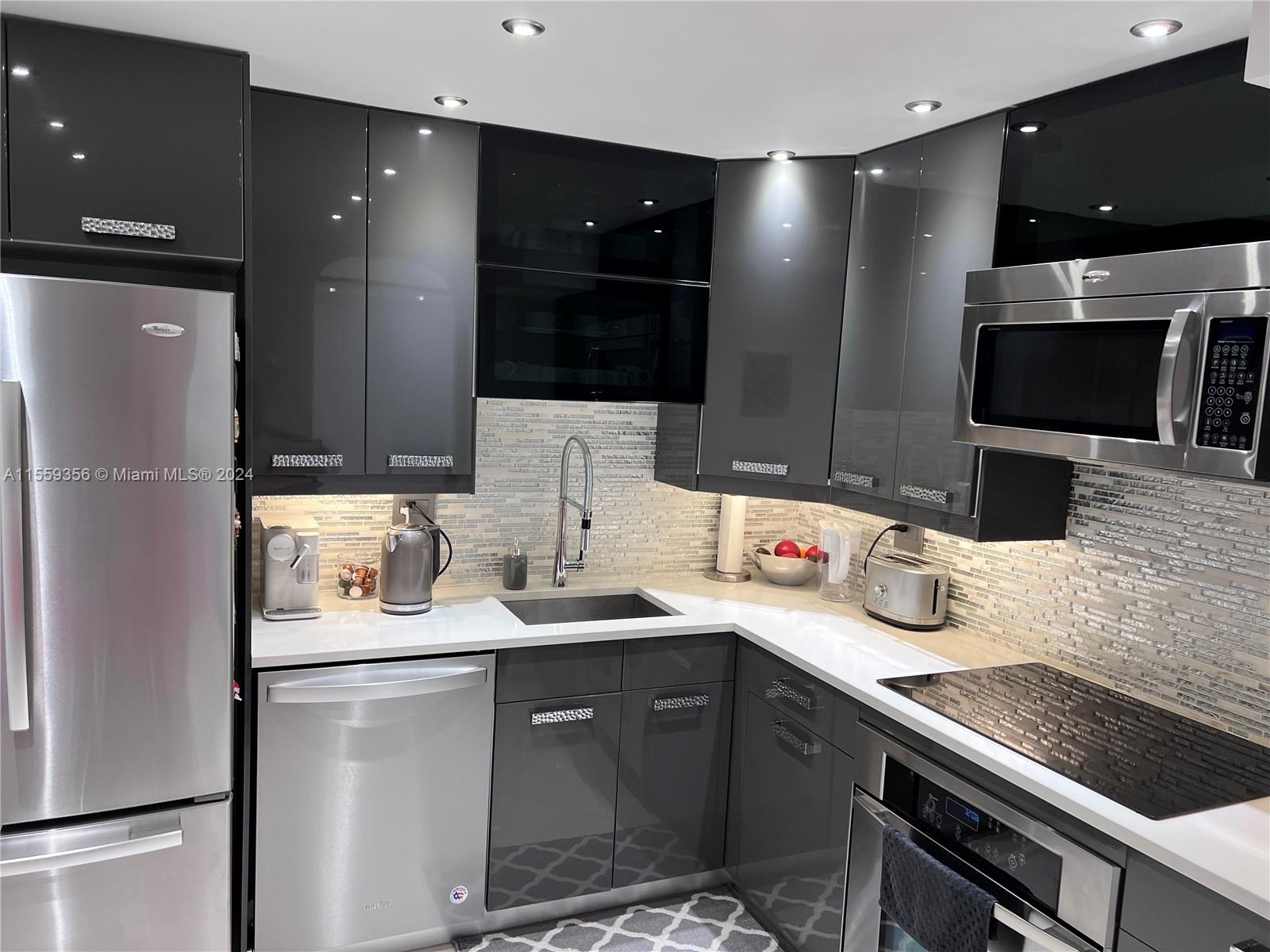 3161 S Ocean Dr 208, Hallandale Beach, Florida 33009, 2 Bedrooms Bedrooms, ,2 BathroomsBathrooms,Residentiallease,For Rent,3161 S Ocean Dr 208,A11559356