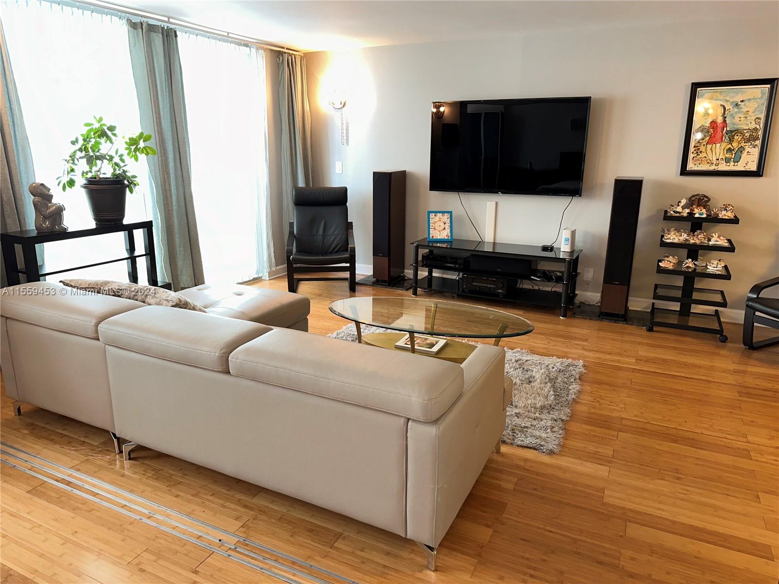 6039 Collins Ave 1205, Miami Beach, Florida 33140, 2 Bedrooms Bedrooms, ,2 BathroomsBathrooms,Residential,For Sale,6039 Collins Ave 1205,A11559453