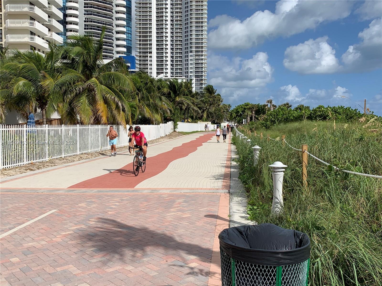 6039 Collins Ave 1205, Miami Beach, Florida 33140, 2 Bedrooms Bedrooms, ,2 BathroomsBathrooms,Residential,For Sale,6039 Collins Ave 1205,A11559453