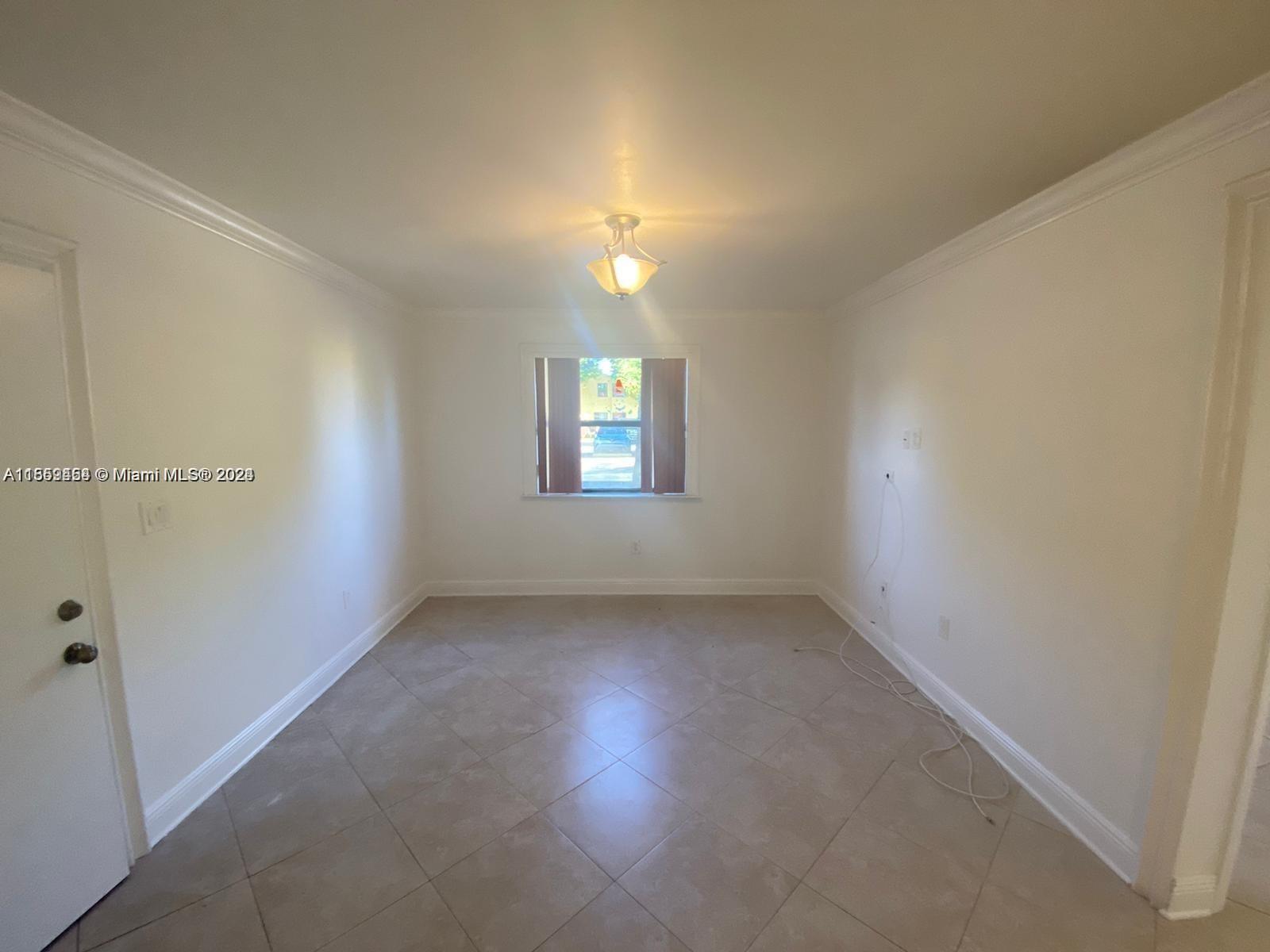 536 NW 114th Ave 101, Sweetwater, Florida 33172, 2 Bedrooms Bedrooms, ,1 BathroomBathrooms,Residentiallease,For Rent,536 NW 114th Ave 101,A11559454