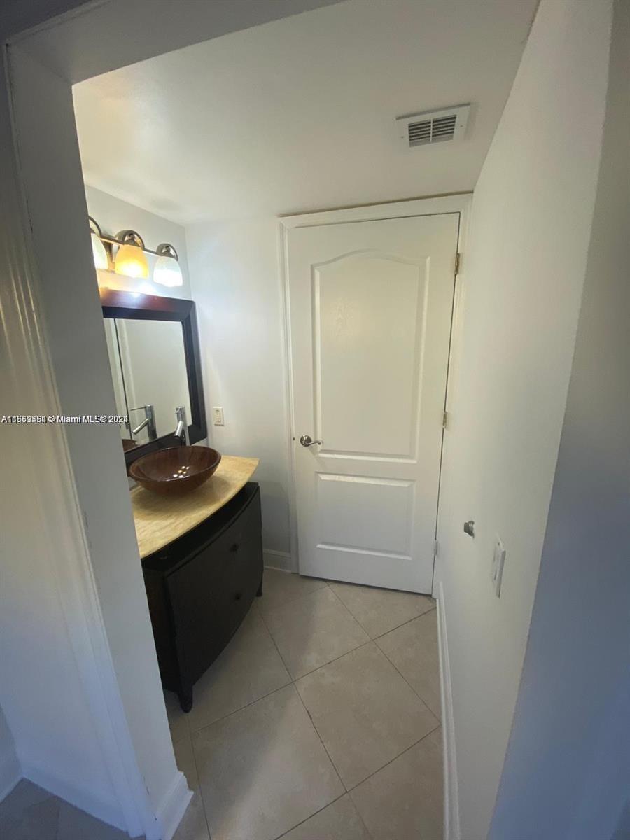 536 NW 114th Ave 101, Sweetwater, Florida 33172, 2 Bedrooms Bedrooms, ,1 BathroomBathrooms,Residentiallease,For Rent,536 NW 114th Ave 101,A11559454