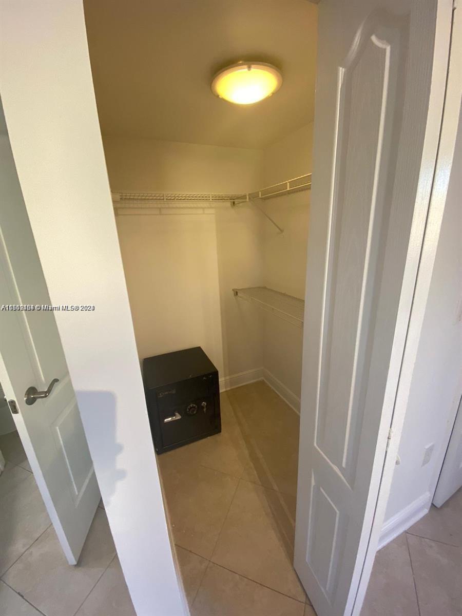 536 NW 114th Ave 101, Sweetwater, Florida 33172, 2 Bedrooms Bedrooms, ,1 BathroomBathrooms,Residentiallease,For Rent,536 NW 114th Ave 101,A11559454