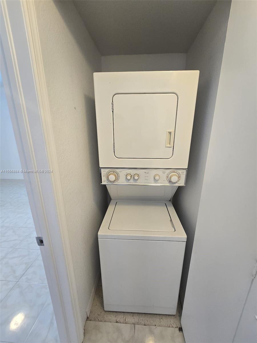 36 NW 6th Ave 407, Miami, Florida 33128, 1 Bedroom Bedrooms, ,2 BathroomsBathrooms,Residentiallease,For Rent,36 NW 6th Ave 407,A11556884