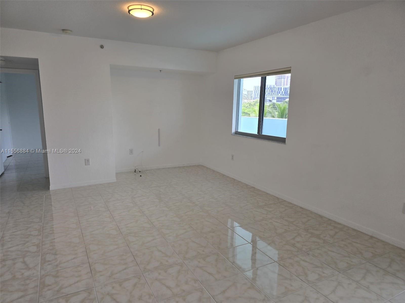36 NW 6th Ave 407, Miami, Florida 33128, 1 Bedroom Bedrooms, ,2 BathroomsBathrooms,Residentiallease,For Rent,36 NW 6th Ave 407,A11556884