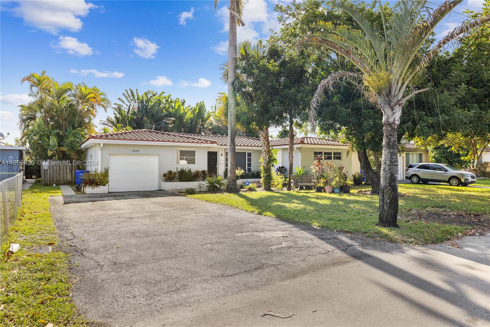 1419 N 16th Ct 0, Hollywood, Florida 33020, 2 Bedrooms Bedrooms, ,1 BathroomBathrooms,Residentiallease,For Rent,1419 N 16th Ct 0,A11559420