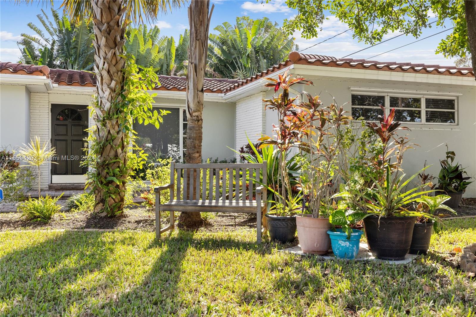 1419 N 16th Ct 0, Hollywood, Florida 33020, 2 Bedrooms Bedrooms, ,1 BathroomBathrooms,Residentiallease,For Rent,1419 N 16th Ct 0,A11559420