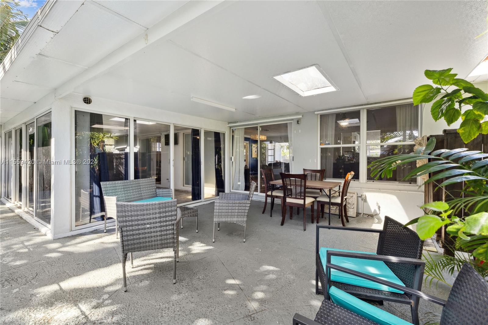 1419 N 16th Ct 0, Hollywood, Florida 33020, 2 Bedrooms Bedrooms, ,1 BathroomBathrooms,Residentiallease,For Rent,1419 N 16th Ct 0,A11559420