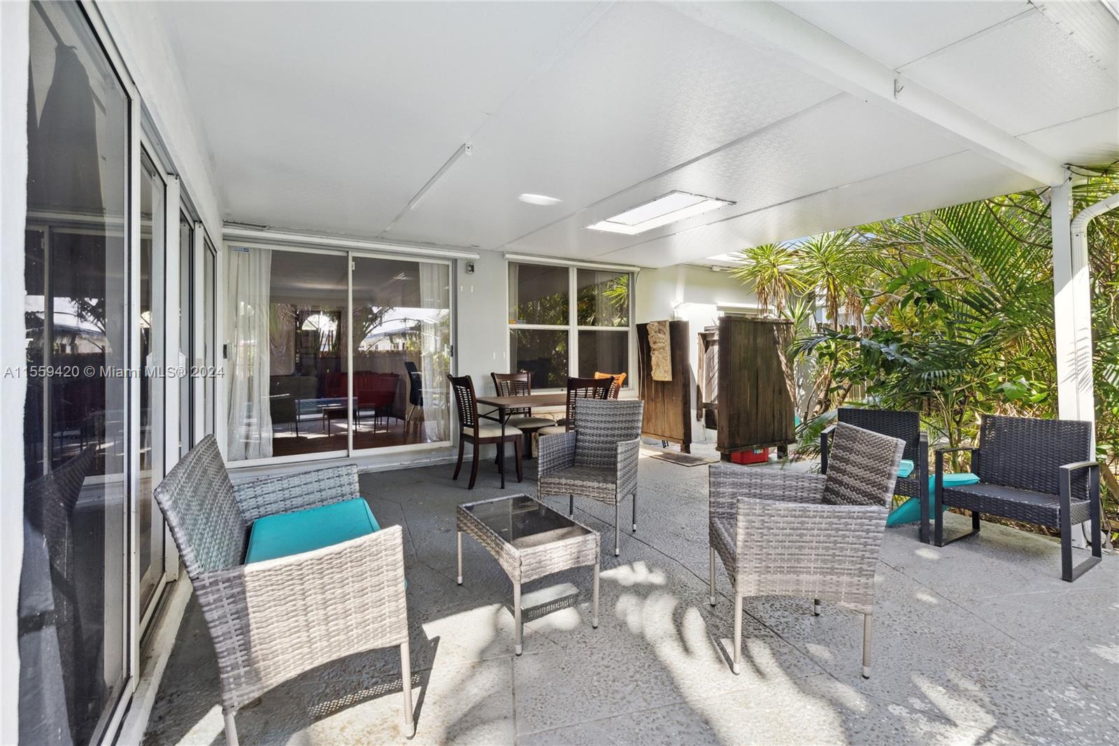 1419 N 16th Ct 0, Hollywood, Florida 33020, 2 Bedrooms Bedrooms, ,1 BathroomBathrooms,Residentiallease,For Rent,1419 N 16th Ct 0,A11559420