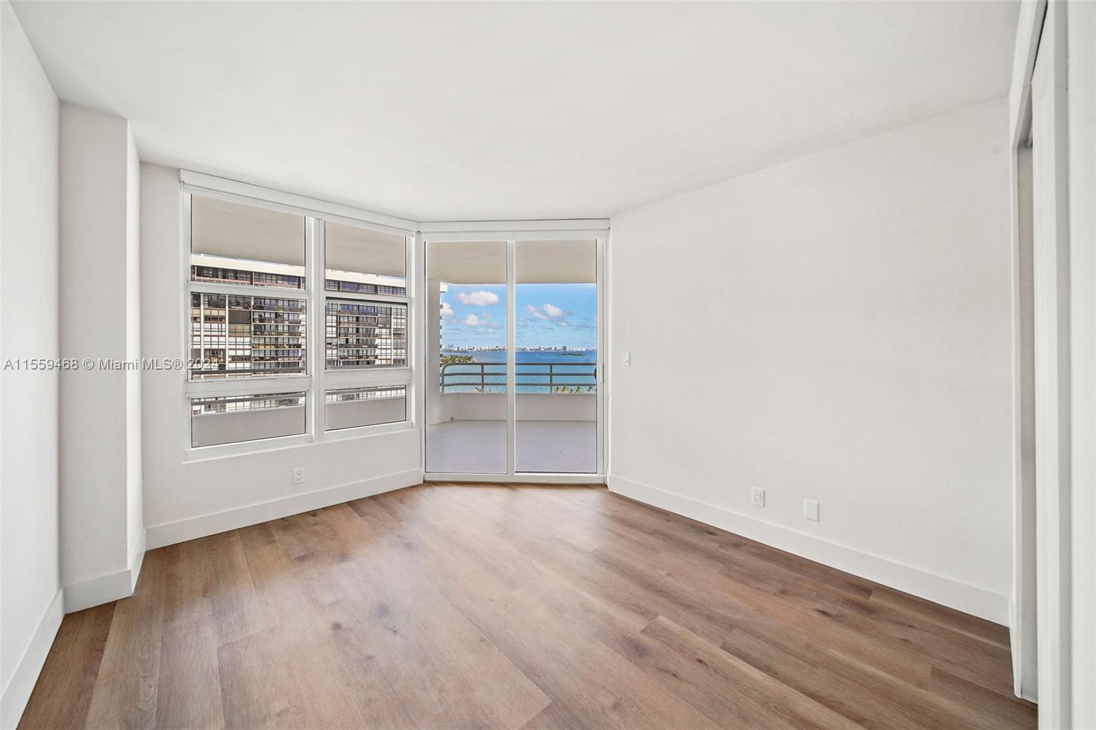 555 NE 34th St 1902, Miami, Florida 33137, 2 Bedrooms Bedrooms, ,2 BathroomsBathrooms,Residentiallease,For Rent,555 NE 34th St 1902,A11559468