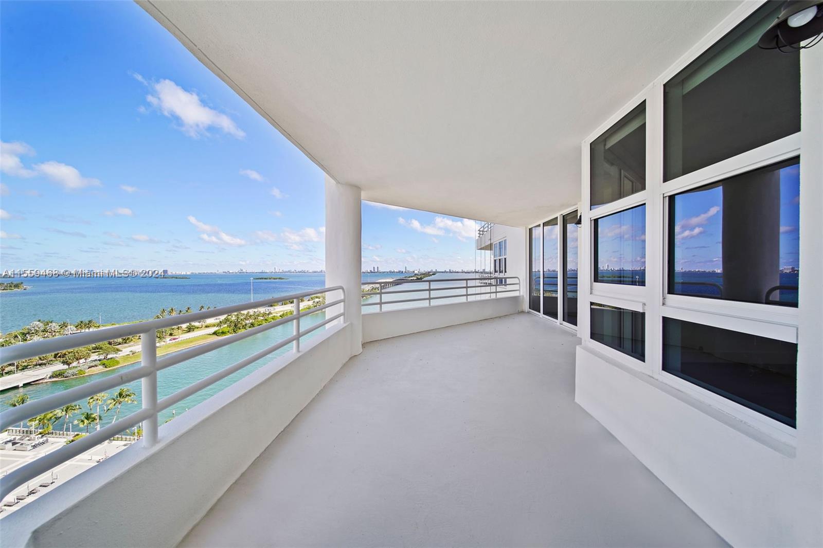 555 NE 34th St 1902, Miami, Florida 33137, 2 Bedrooms Bedrooms, ,2 BathroomsBathrooms,Residentiallease,For Rent,555 NE 34th St 1902,A11559468