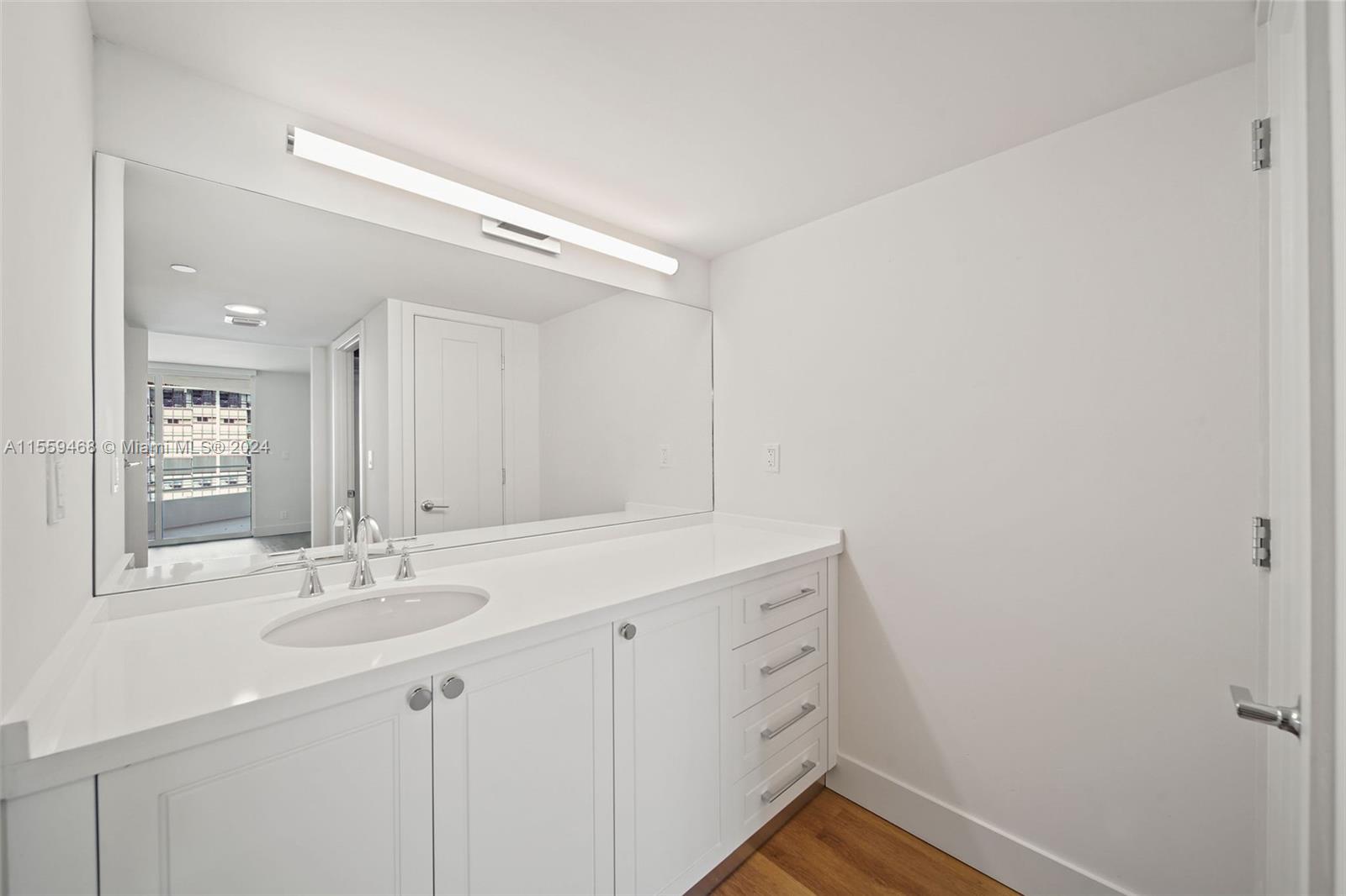 555 NE 34th St 1902, Miami, Florida 33137, 2 Bedrooms Bedrooms, ,2 BathroomsBathrooms,Residentiallease,For Rent,555 NE 34th St 1902,A11559468