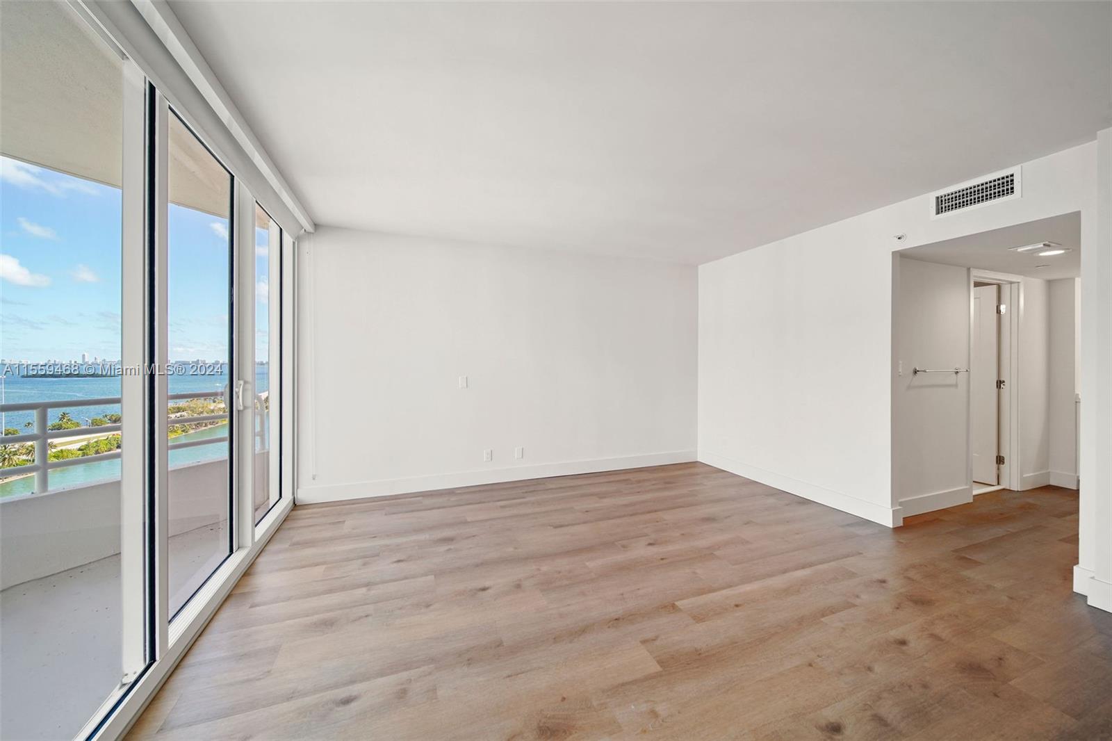 555 NE 34th St 1902, Miami, Florida 33137, 2 Bedrooms Bedrooms, ,2 BathroomsBathrooms,Residentiallease,For Rent,555 NE 34th St 1902,A11559468