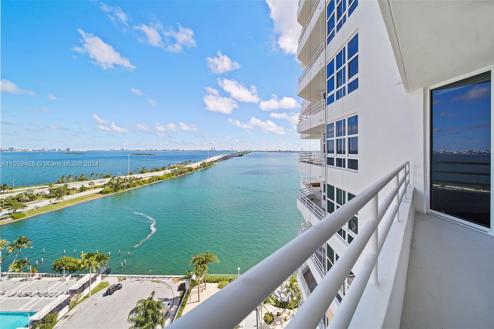 555 NE 34th St 1902, Miami, Florida 33137, 2 Bedrooms Bedrooms, ,2 BathroomsBathrooms,Residentiallease,For Rent,555 NE 34th St 1902,A11559468