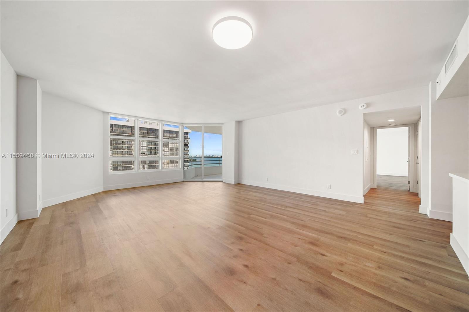 555 NE 34th St 1902, Miami, Florida 33137, 2 Bedrooms Bedrooms, ,2 BathroomsBathrooms,Residentiallease,For Rent,555 NE 34th St 1902,A11559468