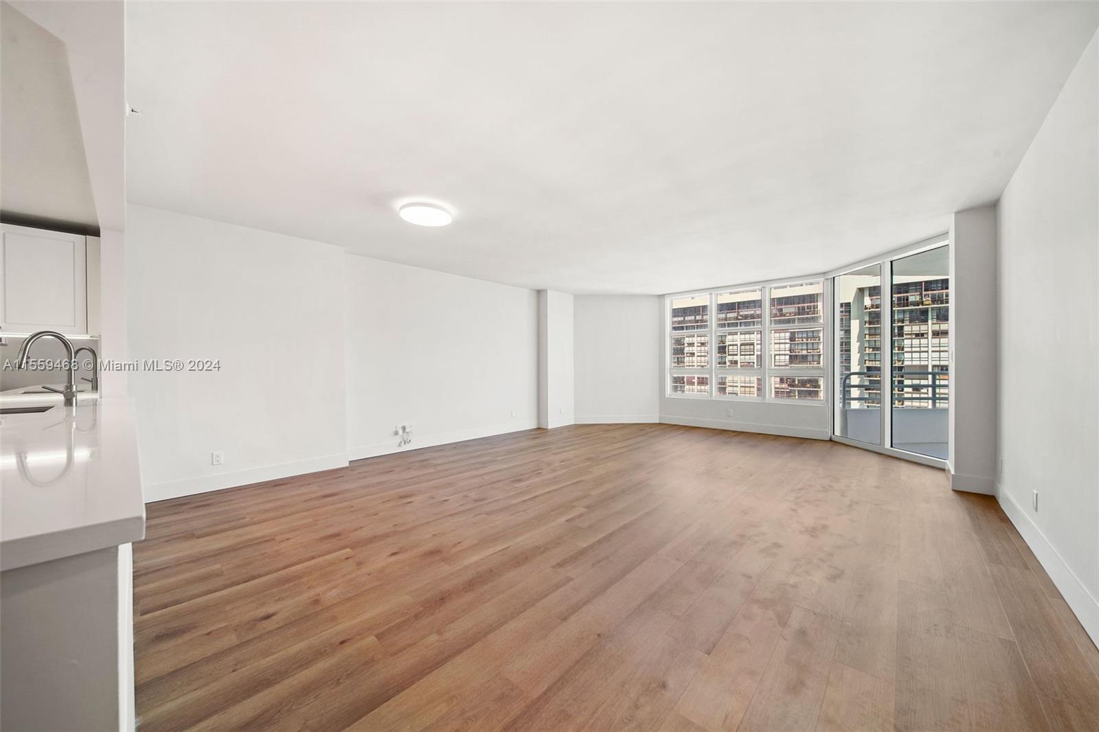 555 NE 34th St 1902, Miami, Florida 33137, 2 Bedrooms Bedrooms, ,2 BathroomsBathrooms,Residentiallease,For Rent,555 NE 34th St 1902,A11559468