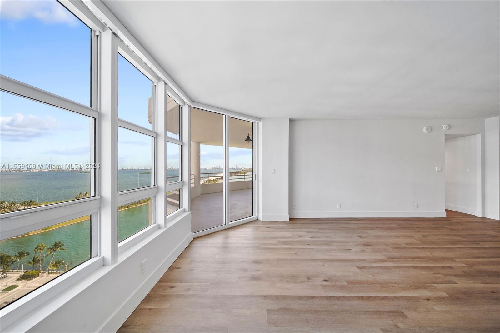 555 NE 34th St 1902, Miami, Florida 33137, 2 Bedrooms Bedrooms, ,2 BathroomsBathrooms,Residentiallease,For Rent,555 NE 34th St 1902,A11559468