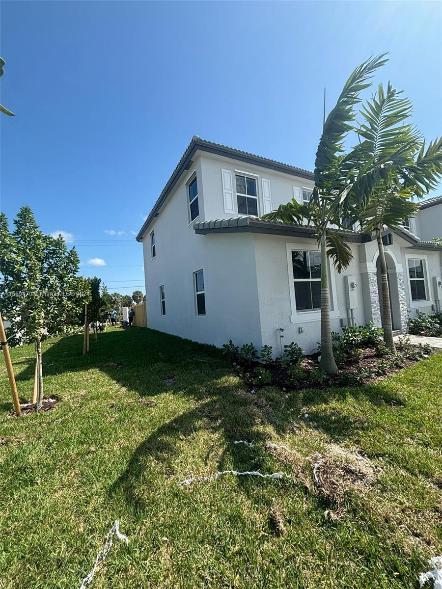 16220 SW 293rd St, Homestead, Florida 33033, 3 Bedrooms Bedrooms, ,3 BathroomsBathrooms,Residentiallease,For Rent,16220 SW 293rd St,A11559470