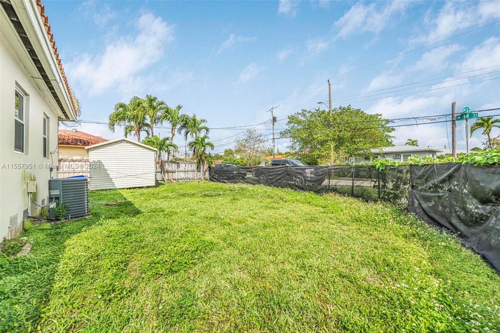 1400 SW 36th Ave 1400, Miami, Florida 33145, 2 Bedrooms Bedrooms, ,1 BathroomBathrooms,Residentiallease,For Rent,1400 SW 36th Ave 1400,A11557951
