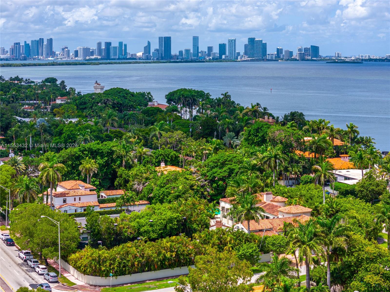 5185 N Bay Rd, Miami Beach, Florida 33140, 7 Bedrooms Bedrooms, ,5 BathroomsBathrooms,Residential,For Sale,5185 N Bay Rd,A11553432