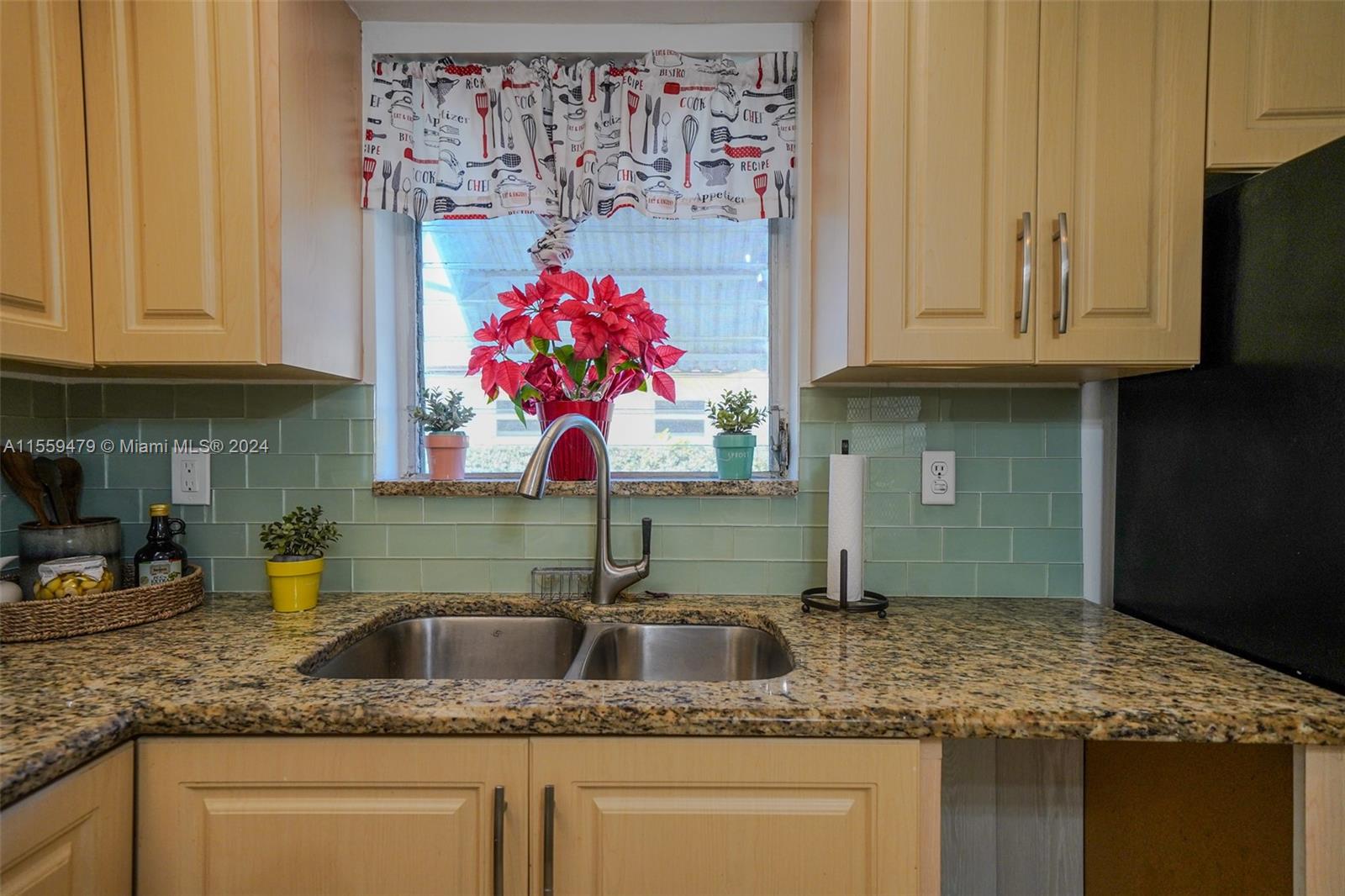 3701 Tyler St 116, Hollywood, Florida 33021, 2 Bedrooms Bedrooms, ,2 BathroomsBathrooms,Residential,For Sale,3701 Tyler St 116,A11559479