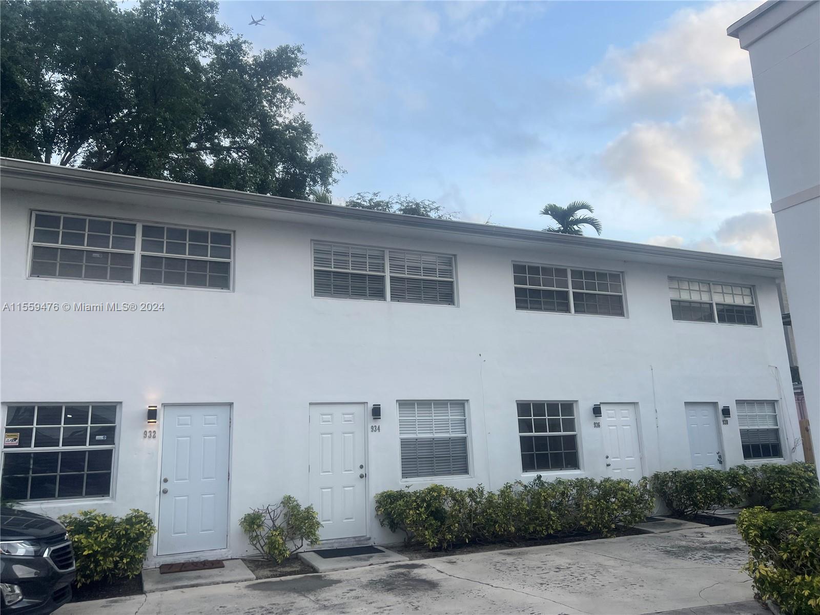 936 SW 6th St #7 For Sale A11559476, FL