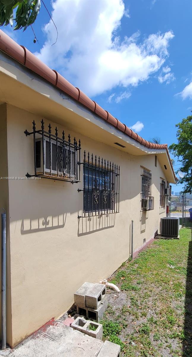 710 NW 19th Ct, Miami, Florida 33125, 4 Bedrooms Bedrooms, ,2 BathroomsBathrooms,Residential,For Sale,710 NW 19th Ct,A11559486